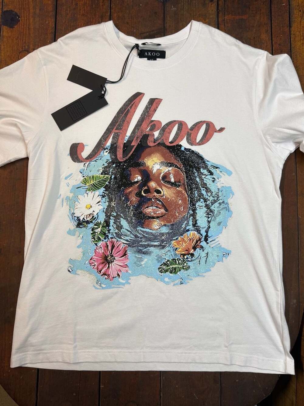 Akoo Graphic T-Shirt XL White Cotton Short Sleeve New With Tags